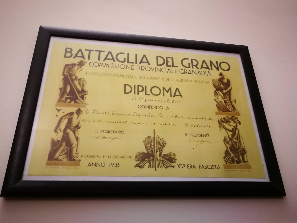 Quelche anno fa a #Cerignola al #Museo Civico nella sala dedicata al l'immenso Giusepppe Di Vittorio #history <a href="/adducesocial/">Salvatore Adduce</a> <a href="/y_laresv/">Yolanda Lares V.</a> <a href="/LivioValvano/">Livio Valvano</a> <a href="/rocifa1163/">Roberto Cifarelli</a>