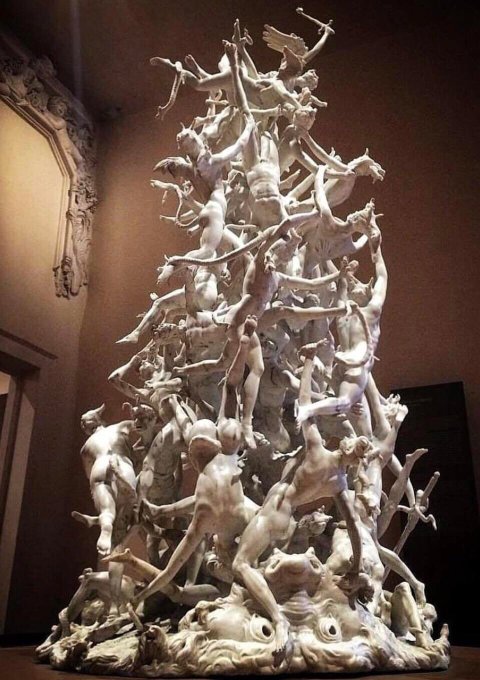 Little is known biographically about Agostino Fasolato, except the fact he was the author of The Fall of the Rebel Angels, a 160 cm tall XVIII century artwork with more than sixty sculpted figures 

[read more: buff.ly/3OSpHA9]