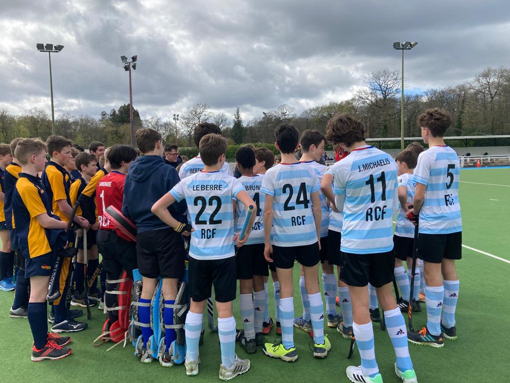 Our Hockey and Rugby Tour group kicked off their Paris Tour with a training session for rugby boys at Racing 92 and hockey boys went to Racing HC.

They went to the Eiffel Tower, watched a Stade Français game, had pizza later, and then went bowling.

#SportsTours #Rugby #Hockey