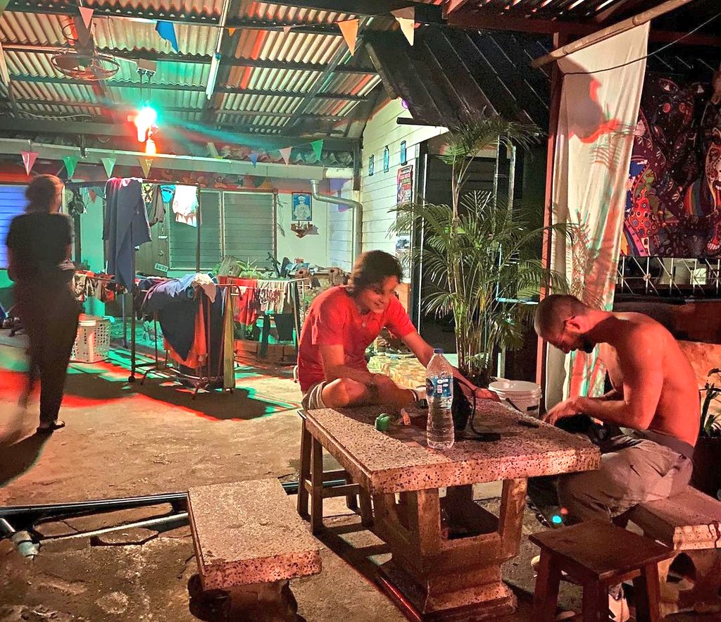 อีดอกดารานักร้องฝั่งตะวันตกแต่ละคนที่มาไทยคือเที่ยวได้คุ้มมากอ่ะชิวประหนึ่งอยู่ไทยมาสิบปีกุแบบ5555555555555555555555555555555555555555555