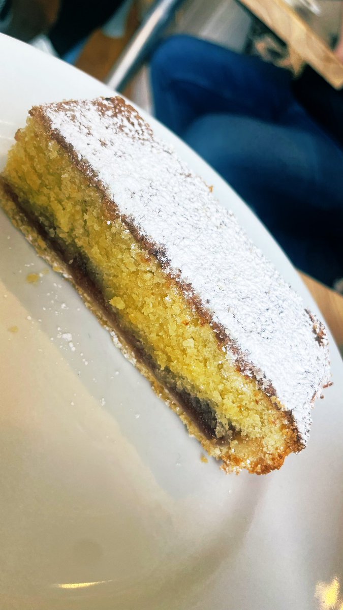 Loving everything about Bun’s Bakery <a href="/EckerMatthias/">Bun’s Bakery Coffee & Cake</a> 🙌

Sublime coffee &amp; a slice of Raspberry Almond heaven…

#BunsBakery #Bakery #Coffee #SupportLocal