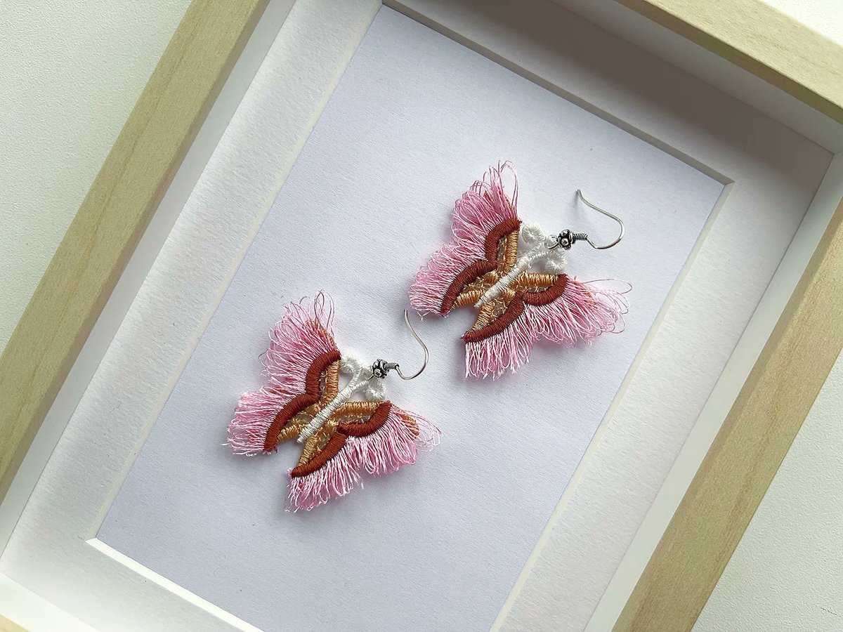 artapli's tweet photo. Butterfly earrings
https://t.co/yr1hBp8i9q
#machineembroiderydesign #machineembroidery #embroidery #embroiderydesign #machinebroderie #bordado #Stickdatei #butterfly #earrings #charm #pendant #kids #girl #acessories #ITHembroidery #InTheHoop #summer #fringe #wings #artapli https://t.co/O835GYDTTh