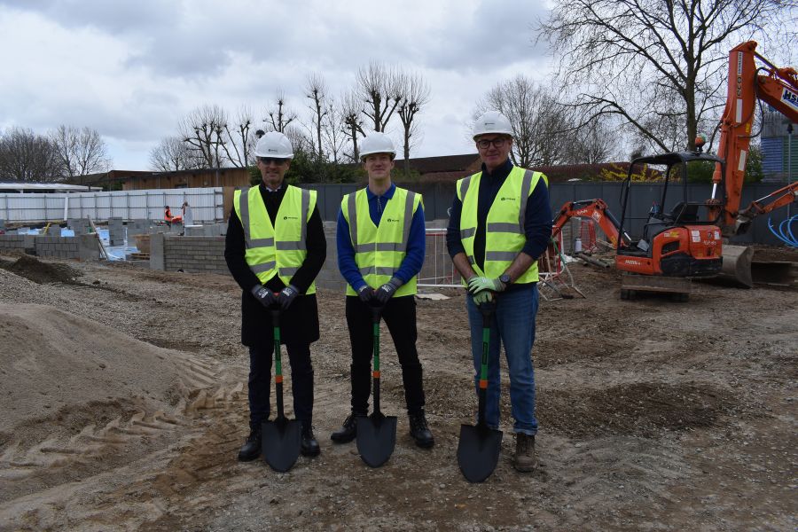 Ground-breaking stuff! 🏗️

Work on a new building @kelmscottht has begun, helping to expand the popular school from 900 to 1,200 students as demand for school places in Waltham Forest grows.

Find out more about our investment in schools: orlo.uk/sIGsV 
#Education