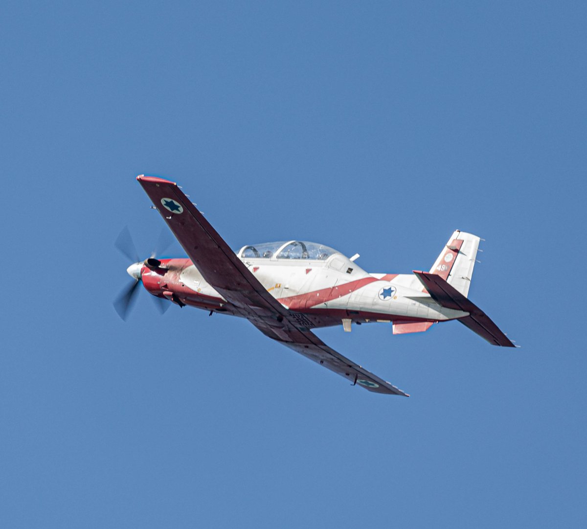 anthonyhershko's tweet photo. It's the Most Wonderful Time of the Year!
The Airshow rehearsal!
Beechcraft T-6 Texan II
#Beechcraft #T6 #Texanii #avgeek #topgun #airshow https://t.co/nHrlIUTrHy