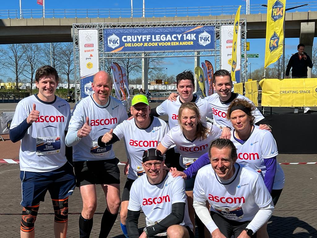 Johan zei: ‘Als je iets voor een ander kan doen, dan moet je dat doen’. Onze collega’s hebben elkaar gecoacht en gemotiveerd om 14 km door de  hoofdstad te rennen. Het team Ascom Runners haalde € 1.743,- op voor de Johan Cruyff Foundation. #trots #CruyffLegacy #14K #team