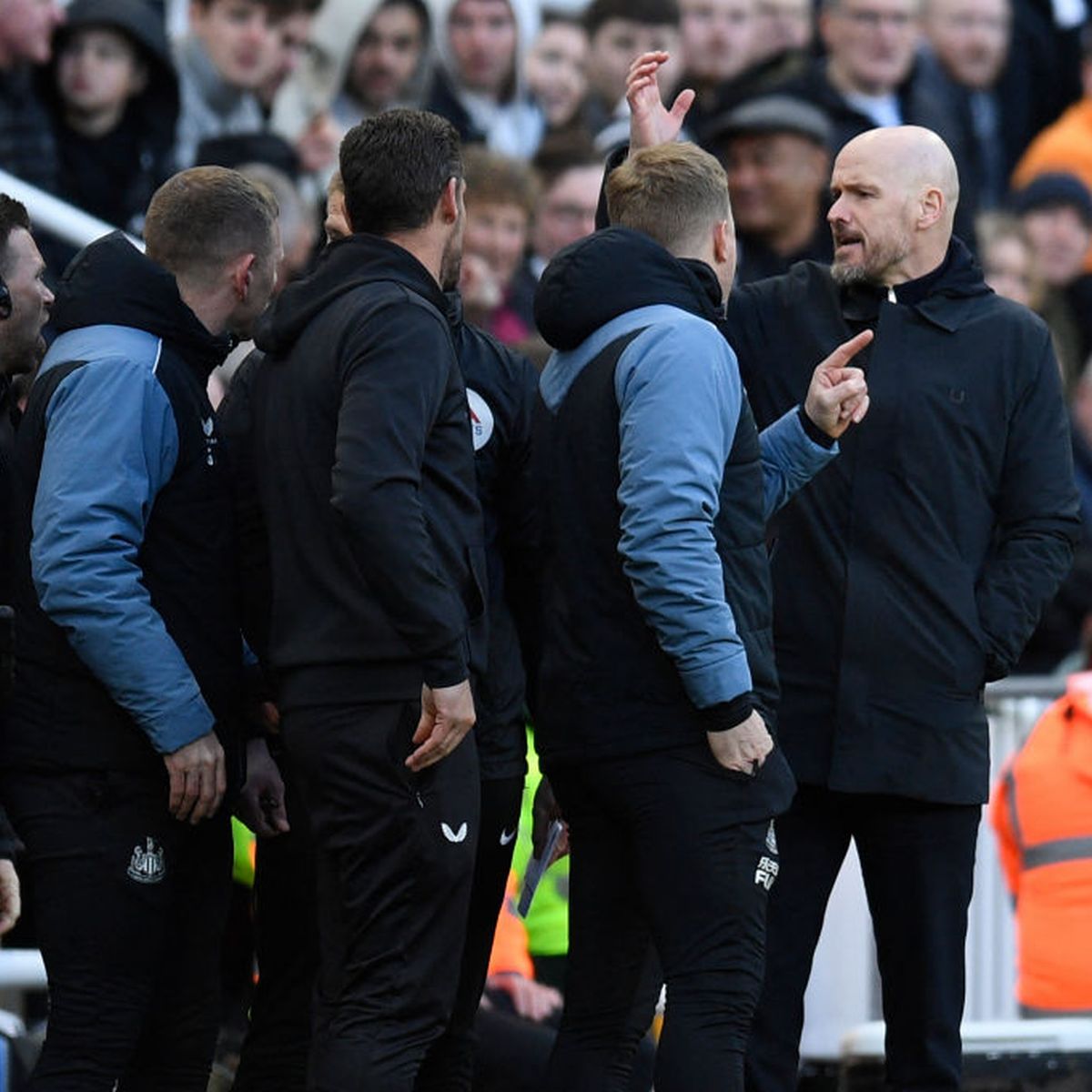 DaddyWhoGames1's tweet photo. @tfalex1892 Not only is Isak ducking class.
But #asktftv if the moment all the backroom staff got behind Eddie Howe shows how much of a team we have become on and off the pitch https://t.co/3DUQyqf7Ic