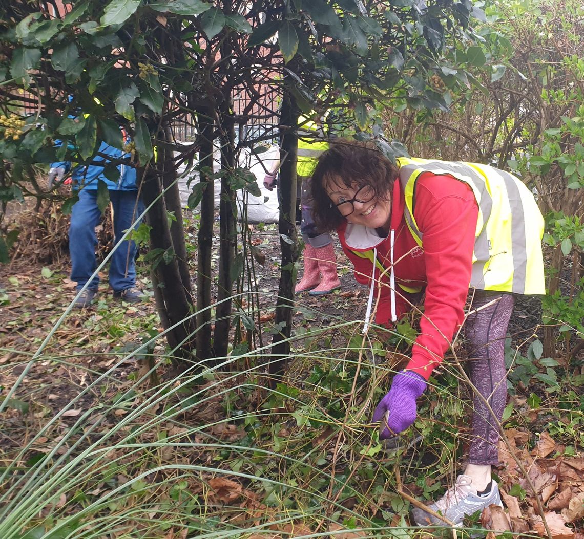 Join us this week for good deeds including gardening, leaflet distribution, food bank help &amp; Easter egg hunt fun🐰

goodgym.org/areas/portsmou…