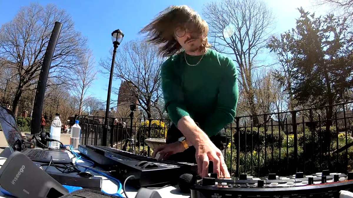 Anshel Sag tweet media