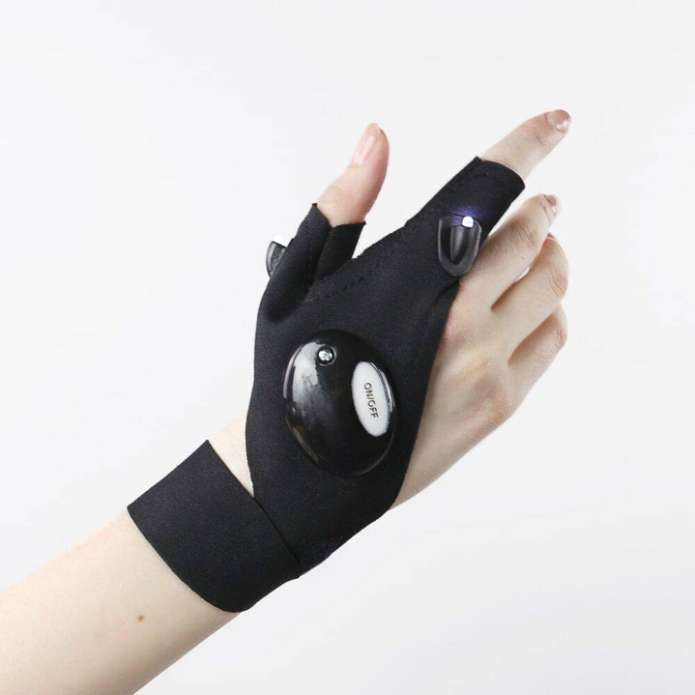 GenuineGadgets's tweet photo. Like and Share if you want this Waterproof LED Light Work Gloves Set (Left and Right)

$ 33.99

 #genuinecargadgets #carlovers #drivingpretty

Delivery across the United States 🇺🇸 is FREE!

Tag a friend who would love this!

Get it here ——> https://t.co/JyPQEIBcGB https://t.co/qyPu0gZsvo