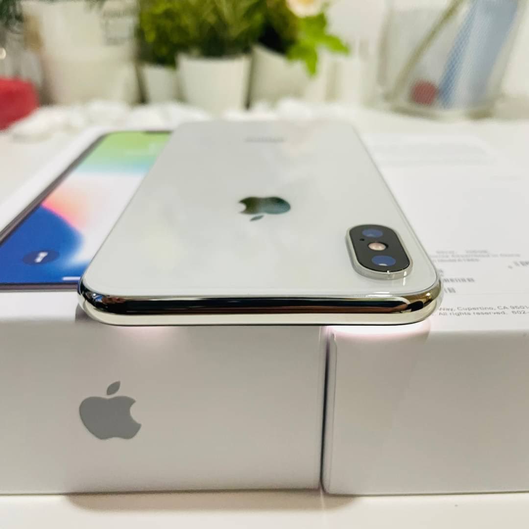 APPLEROSESTU's tweet photo. iPhone X (สีเงิน) - 256GB มือสอง แท้ศูนย์ไทย อุปกรณ์ชุดชาร์จ หูฟัง 
‼️ ราคา 10,000฿ จัดส่งฟรี ‼️
(เบต้าแบต100%)

📍นัดรับ “อิมพีเรียล ลาดพร้าว” ไม่มีค่ามัดจำ ขอมาแน่นอนค่ะ 

#ไอโฟนมือสอง #iPhoneมือสอง  #โทรศัพท์มือสอง https://t.co/pJEhrpcAWz