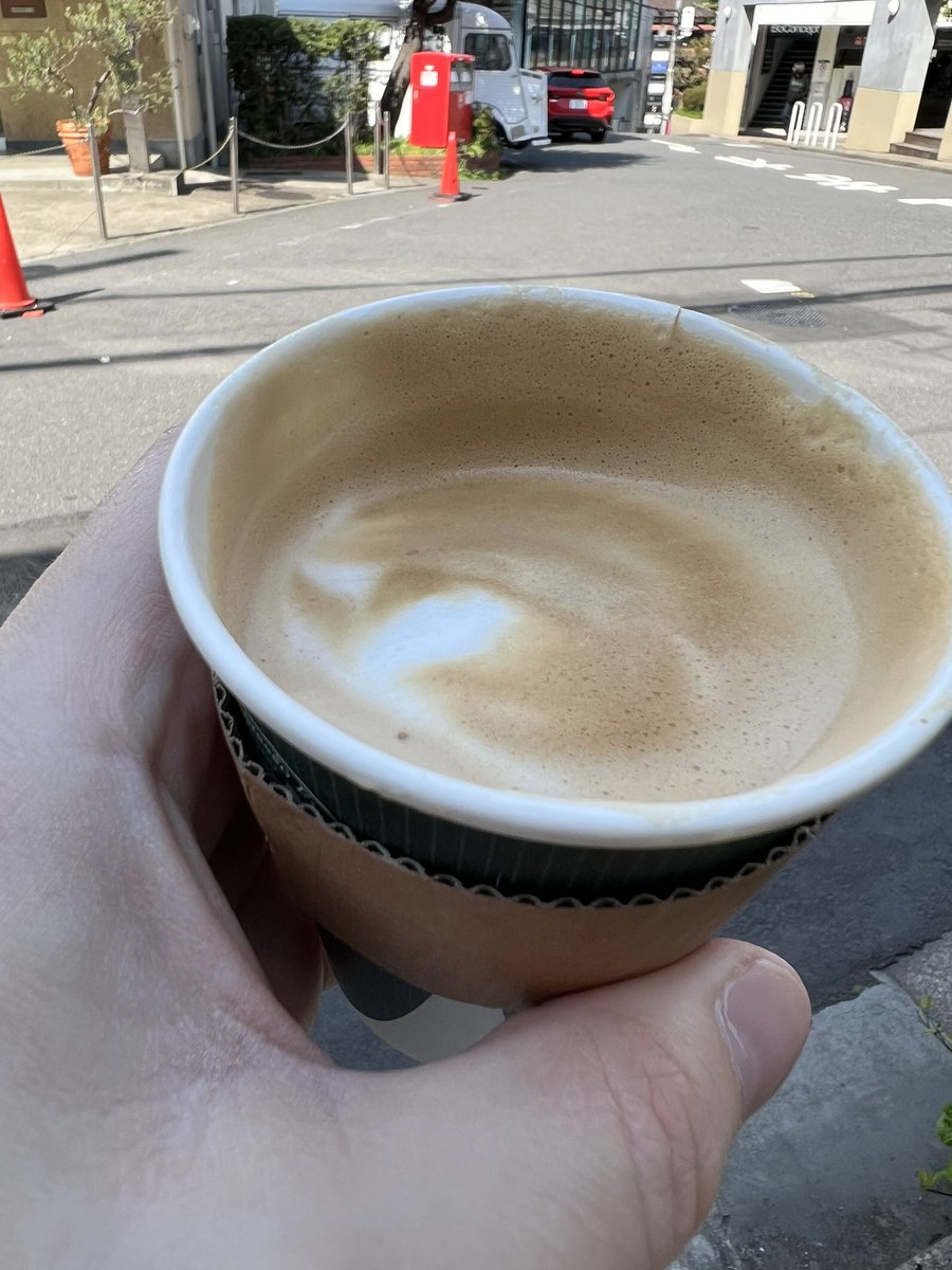 andrevsworld's tweet photo. Found this little coffee shop on my walk and had to stop #andreinjapan #tokyo #coffee #motoyaexpress https://t.co/K5cGeBSi3Q