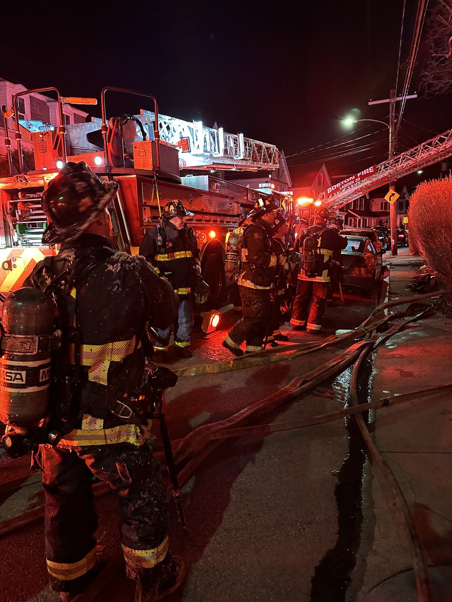 Boston Fire Dept. tweet media