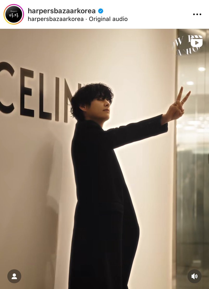 KTH_Facts's tweet photo. [INFO] Harper’s BAZAAR Korea has posted a lovely video about Taehyungs visit to the Celine pop-up store!

Like and comment for #TAEHYUNG
📎 https://t.co/CjQhjZkI00

#TAEHYUNGxCELINE 
#CELINEBYHEDISLIMANE https://t.co/dEPM5zS84n