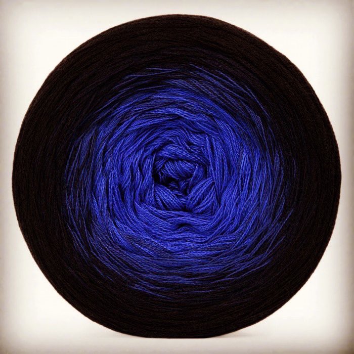 812603_knit's tweet photo. 7.5/0
約90✕190cm
CottonKings(hobbii)
徐々に色味が黒に行く方ばかりで編んでたけど、黒から色味が出てくるのもきれいで病みつきになりそう🥰
#hobbiisultanshadow
#daisychainshawl https://t.co/mGwpsUJBSV