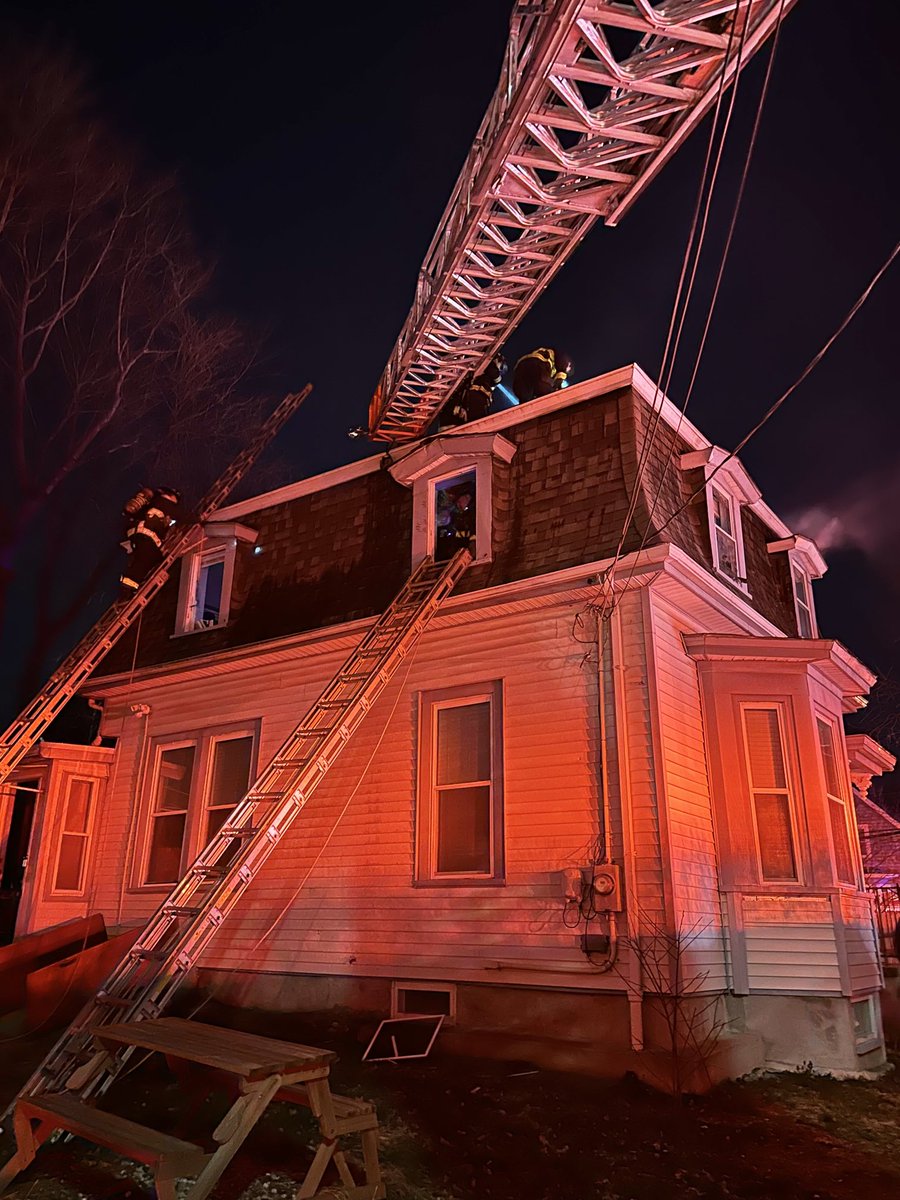 Boston Fire Dept. tweet media