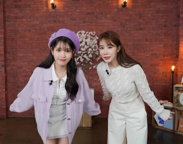 DearNameJA's tweet photo. My #IUiNna heart  💙  @_IUofficial #IU #YooInna https://t.co/aGw3tjcQ9J
