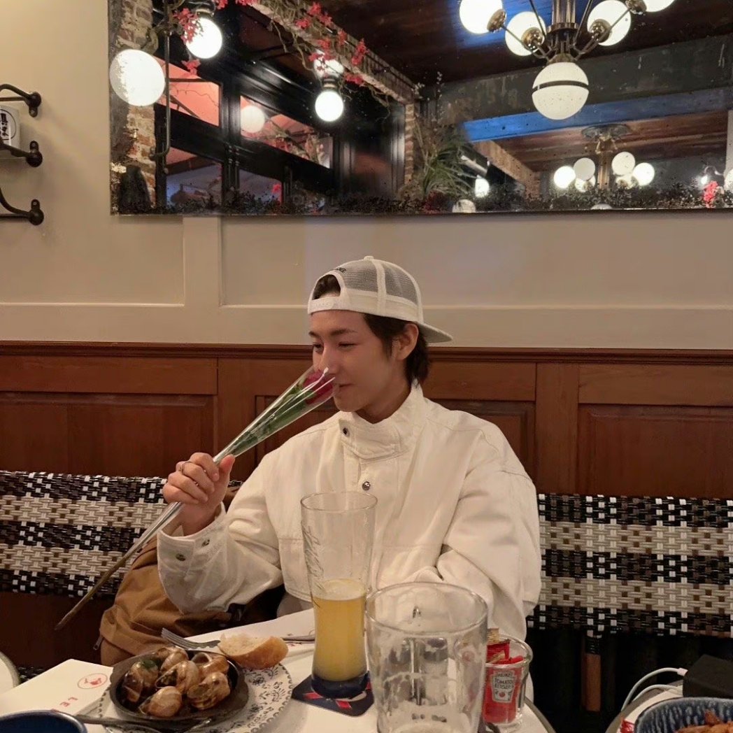 renjun pics 🦊 tweet media
