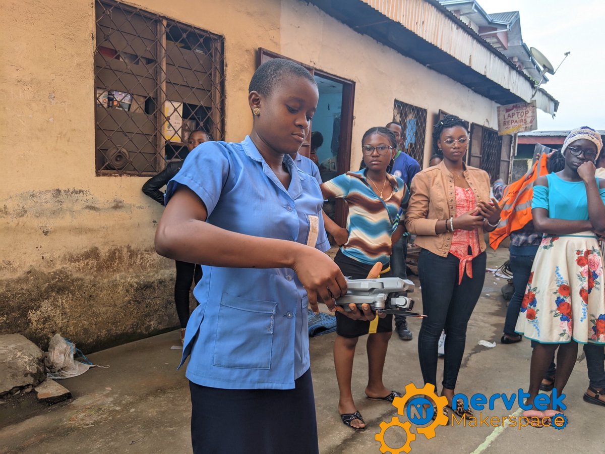 AchaGolder's tweet photo. Day 3 of the Nervtek Girls Tech Camp.
Drone piloting .

Empowering 30 Girls in the Tech space within 3Days was an amazing fulfillment .
#innovation #GirlsinStem 
@nervtek_cii 
@TechWomen https://t.co/o5bw4tGRXK