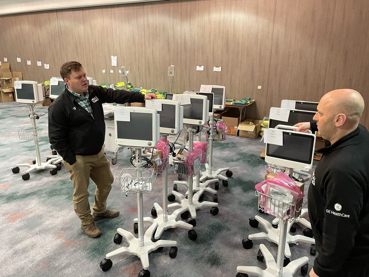 Lolly3011's tweet photo. Super proud to be suppling the medical equipment for the #BrightonMarathon Brilliant team pulling this together. #gehealthcare https://t.co/ZbHzuNJUnR