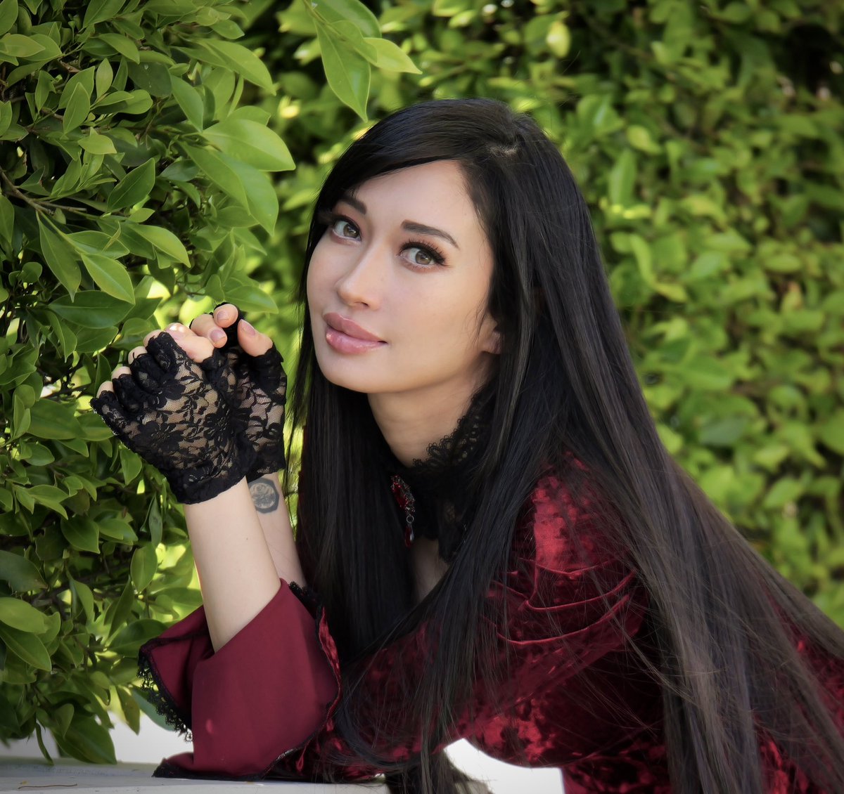 MarieVaunt's tweet photo. Getting ready for my European tour 🧛🏻‍♀️🕸️ Will be announcing dates soon 🥀 https://t.co/DVt9dE2zBV