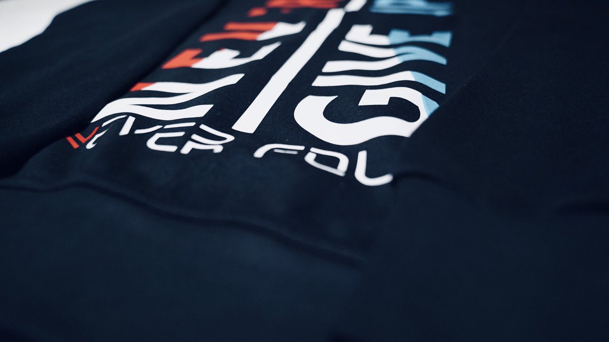 AcedSports_SA's tweet photo. AcedSports Athletic leisure sweat top &amp; regular round neck T-shirt ♠️
Never Give Up. Never Fold. O tlo Popa 🎲
 📍 Pretoria 
📱061 059 7456
🚚Nation Wide Delivery 
🏷 S - 2XL 
#FetchYourBody2023 #sportswear #athletic #BBTitans #dstvdiskichallenge #DStvPrem https://t.co/EwZIOgnoK7