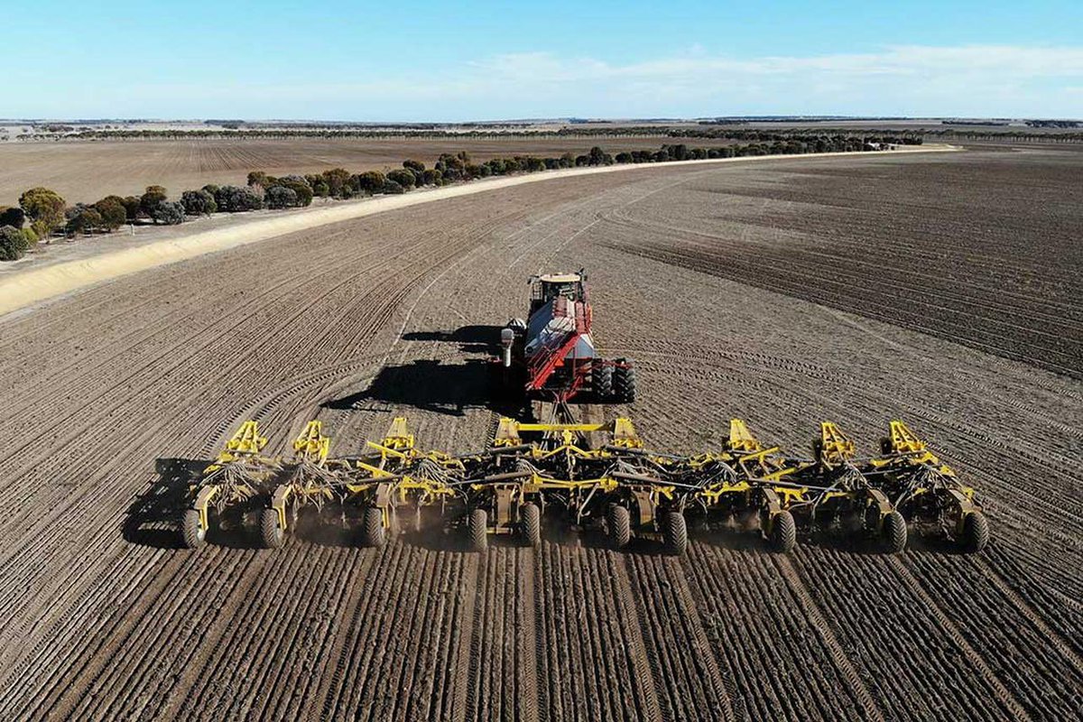 SprayShop tweet media