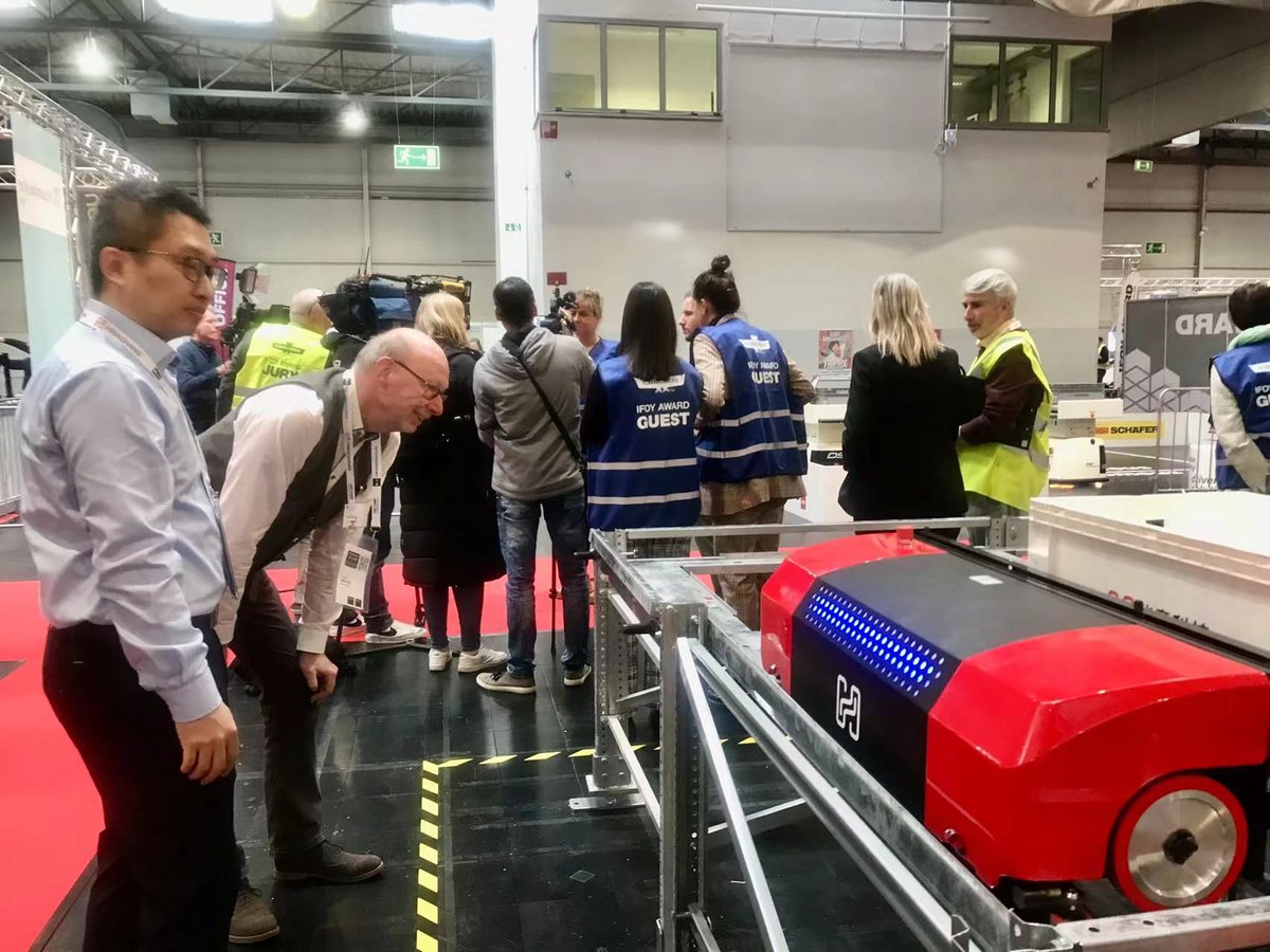 HWArobotics's tweet image. 🤗Hwachang Intelligent wins great attention at the Test Camp Intralogistics,Germany👍

👏Thanks all the visitors who showed great interest in our SLS600 four-directional shuttle robot at the TEST CAMP #intralogistics(Booth B5)✌️

#ifoyrocks #ifoyjury #testcampintralogistics