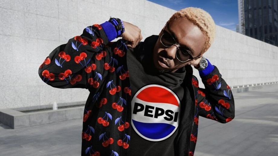 basdezeeuw's tweet photo. Pepsi’s new visual identity!

Via @adformatie 
#PEPSI #brandidentity #branding https://t.co/1so1Pu9Uba