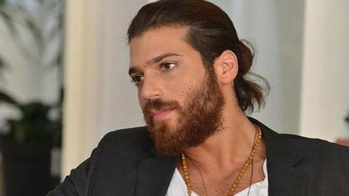 “To find yourself, think for yourself.” 
 Socrates

#CanYaman 

Good morning 🌻