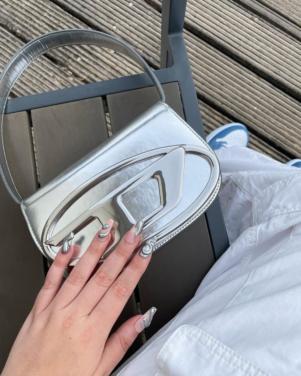 aussiestore_th's tweet photo. Diesel Metallic สีเงิน พร้อมส่ง 22900.- https://t.co/zt2WU4PjCw