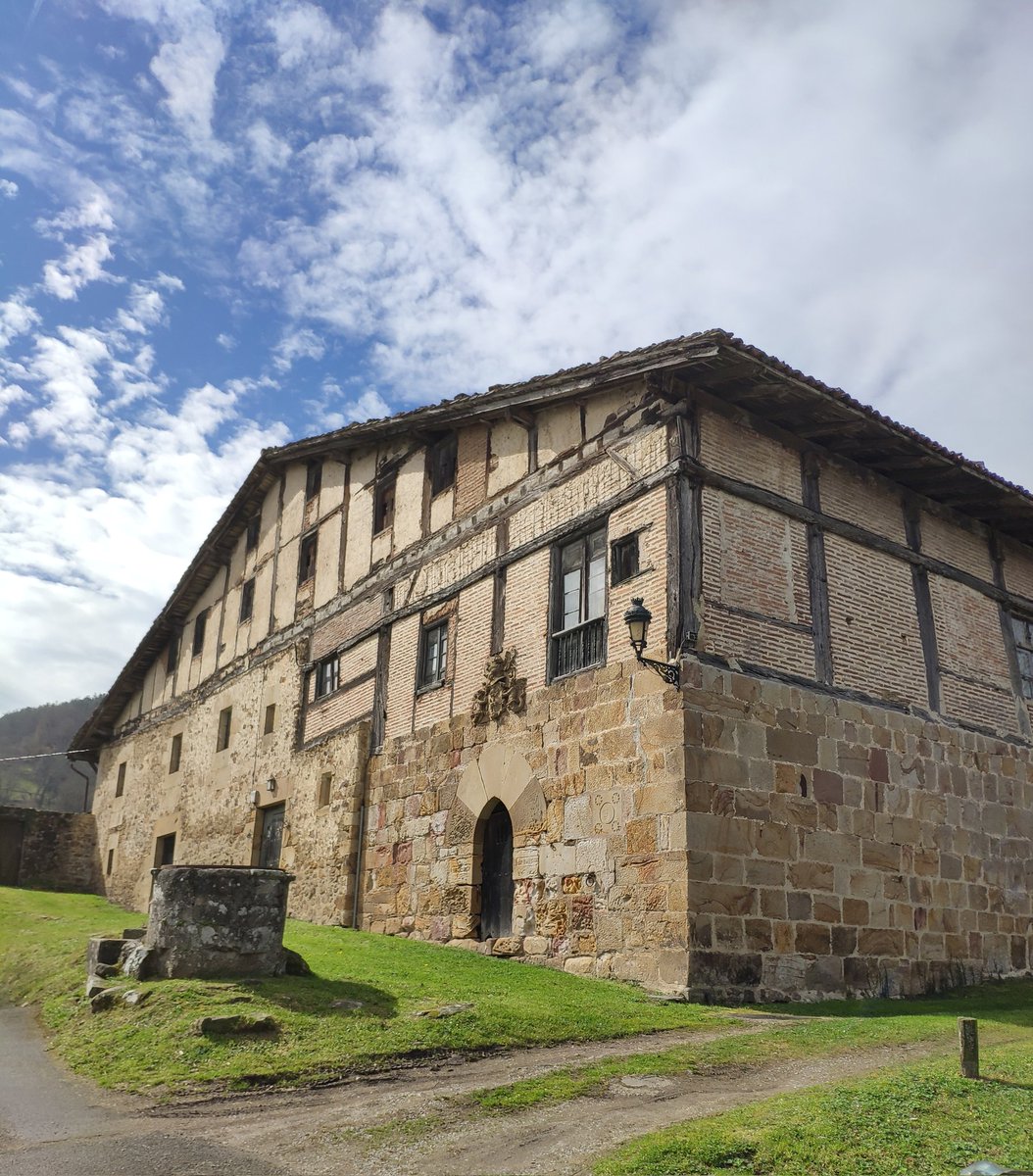 Conocer Zerain (ojo, que opta a #CapitaldelTurismoRural) es uno de los planes que te propongo en este post, pero hay muchos más motivos para visitar la comarca del Goierri y enamorarte de las Basque Highlands 
dreamingholidays.com/que-ver-en-el-…