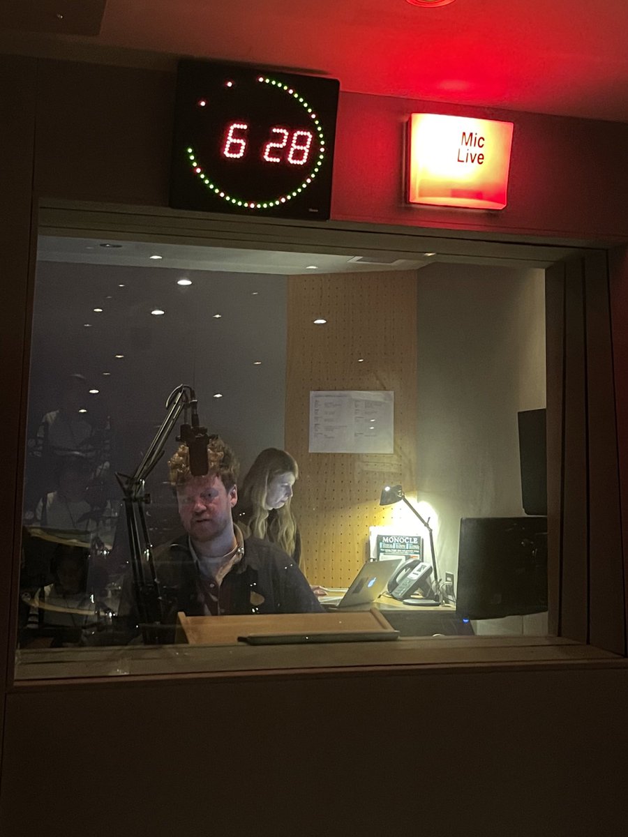 An extra early start prepping for the freshly re-launched @Monocle24 Monocle Radio, with @emmasearle1994, @christyevans, and Callum behind the glass and @EmmaNelsonMedia and @markushippi at the mics. A great pleasure reviewing the morning papers with news from around the globe.