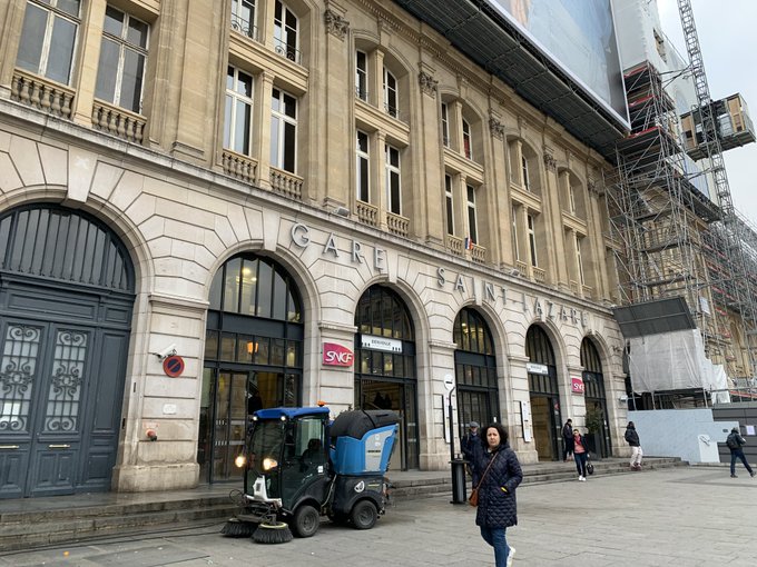 今回のエトルタ行はサン・ラザール駅から❗️『謎の旅行者』❗️