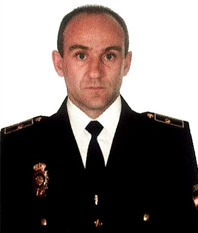 El 3 de abril de 2004 , a las 20.30h, 14 agentes del GEO recibieron la orden de asaltar el piso de Leganés donde se encontraban terroristas relacionados con los atentados del 11-M. 

Durante esta operación, el Subinspector Francisco J. Torronteras fue asesinado.

En su recuerdo.