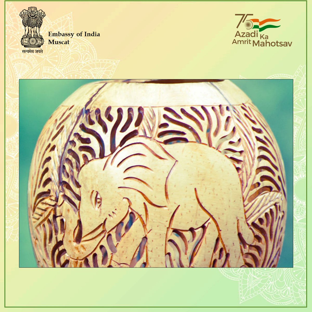 Indemb_Muscat's tweet image. #IndiaStories

#BrassBroidered #CoconutShell Craft is the art of making beautifully carved products like cups, flower vases, boxes &amp;amp; bowls using coconut shells. The exceptional skillfulness of the artisans is reflected in the beautifully carved &amp;amp; embroidered products.