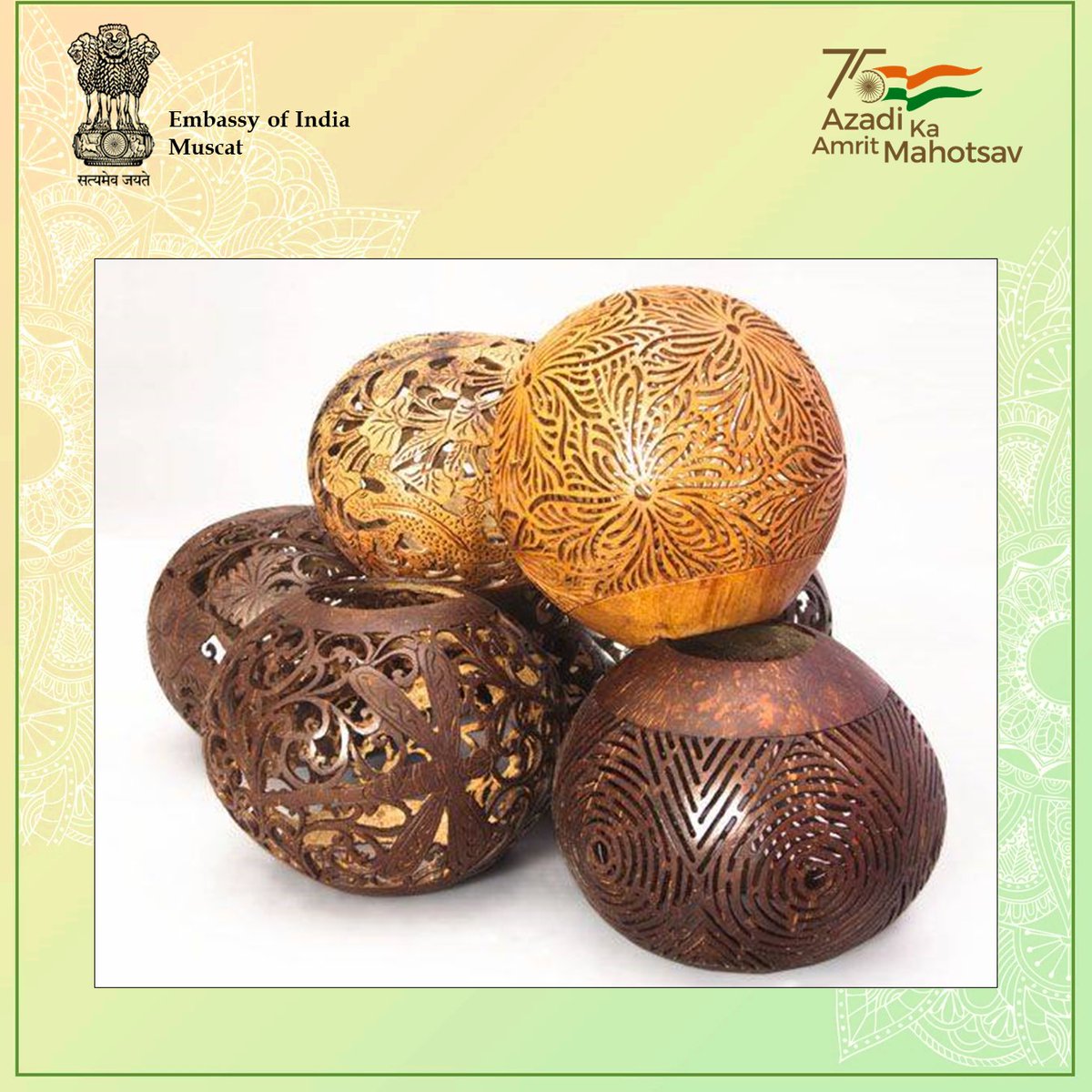 Indemb_Muscat's tweet image. #IndiaStories

#BrassBroidered #CoconutShell Craft is the art of making beautifully carved products like cups, flower vases, boxes &amp;amp; bowls using coconut shells. The exceptional skillfulness of the artisans is reflected in the beautifully carved &amp;amp; embroidered products.