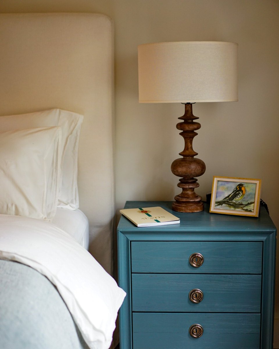 WestWindows's tweet photo. Loving the ironmongery on this bedside table
#joinery #ironmongery #custombuilt #customjoinery #frontdoors #doors #wardrobes #sashwindows #periodfeatures #periodrestoration #londonwindows #windowslondon https://t.co/7W9fs8qvSO