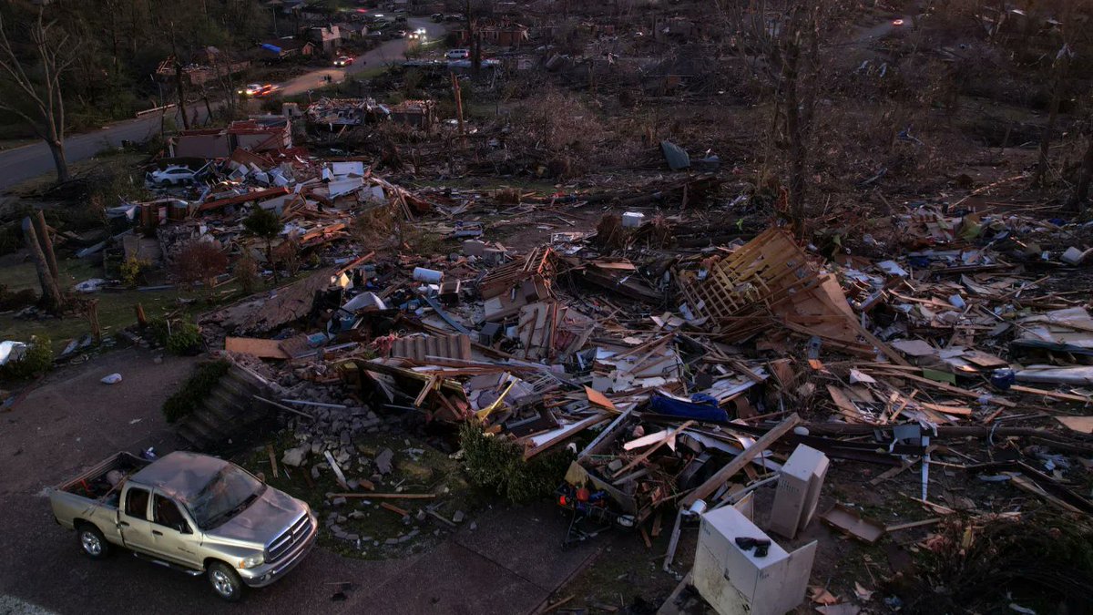tysnetwork's tweet photo. The devastating storms and violent tornadoes that flattened communities across the South and Midwest on March 31 and April 1 have killed at least 22 people and injured dozens more, according to CNN and Reuters. https://t.co/5dxlongg8t
