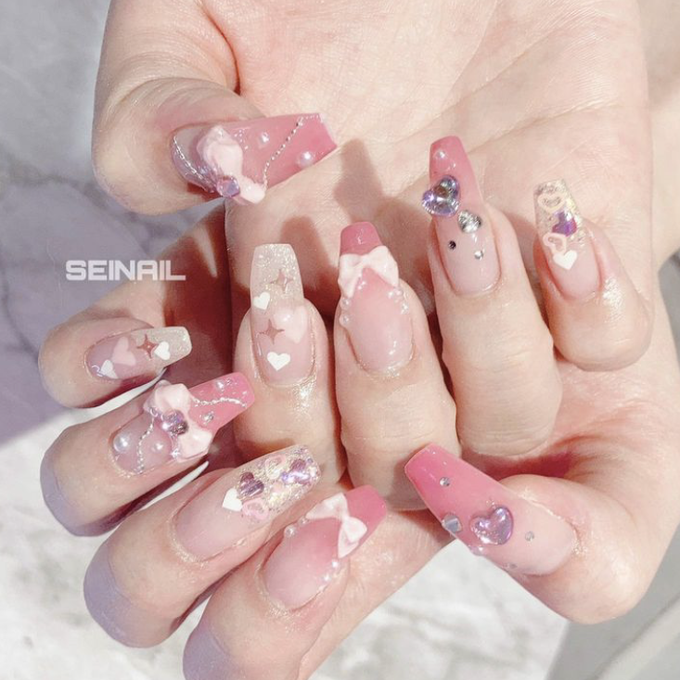 06 ネイルチップ フレンチガーリー ハートネイル バレンタイン うねうね