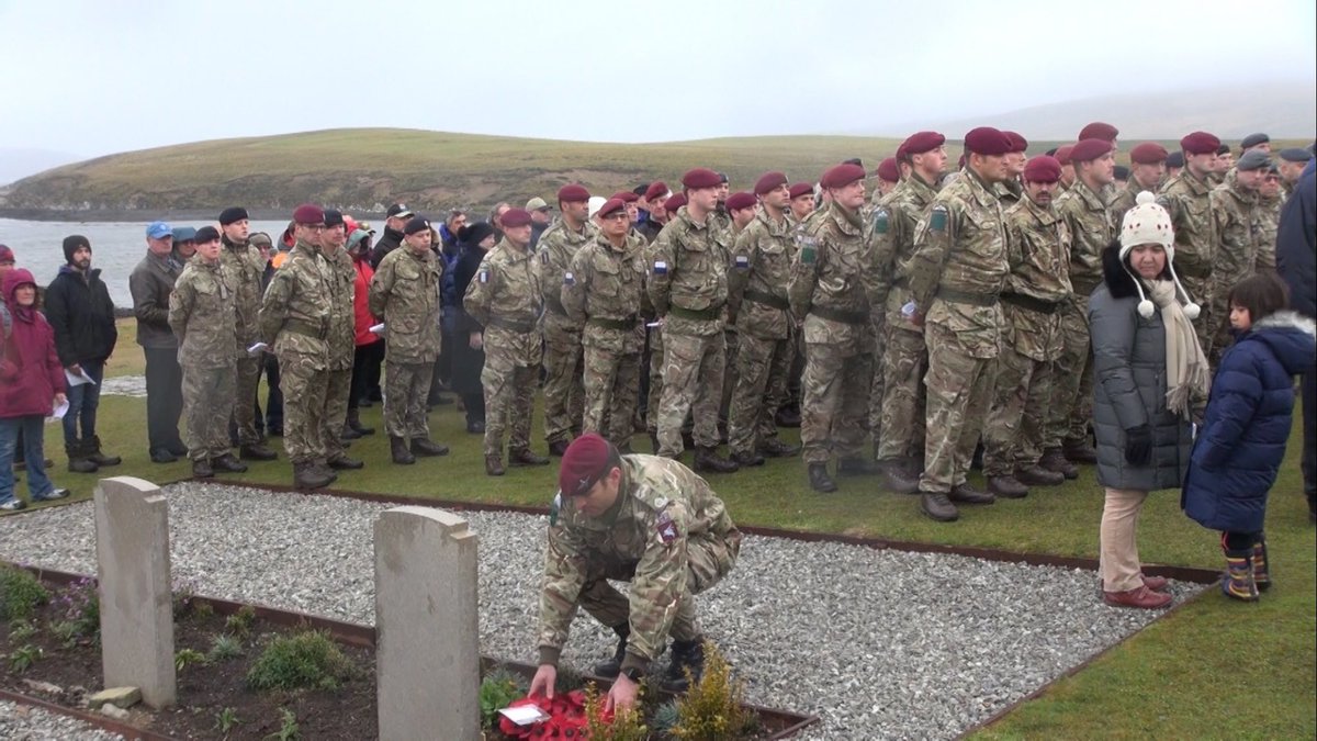 Every 21st May, #LandingDay is commemorated at #SanCarlos @BluebeachFarm in the #Falklands by both Islanders & the military @BFSouthAtlantic.  #FromTheSeaFreedom @SAMA82office @PoppyLegion @RoyalNavy @BritishArmy @RoyalAirForce @OnthisdayRN @WarDiaryF82