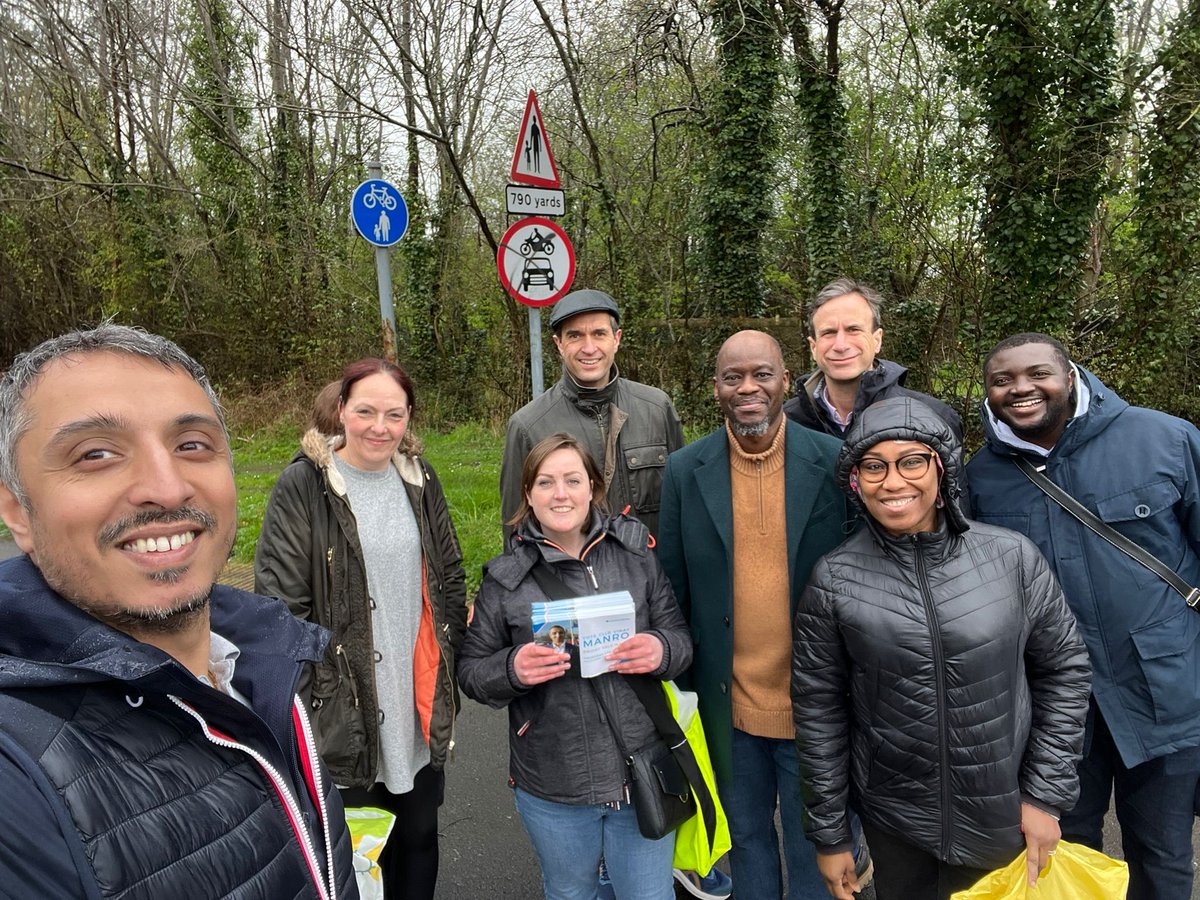 Great and wet campaigning session in Priory Vale, Swindon for ⁦<a href="/vinaymanro/">Vinay Manro</a>⁩  over the weekend. Some old and some new faces for me but as efficient a campaigning team as ever!