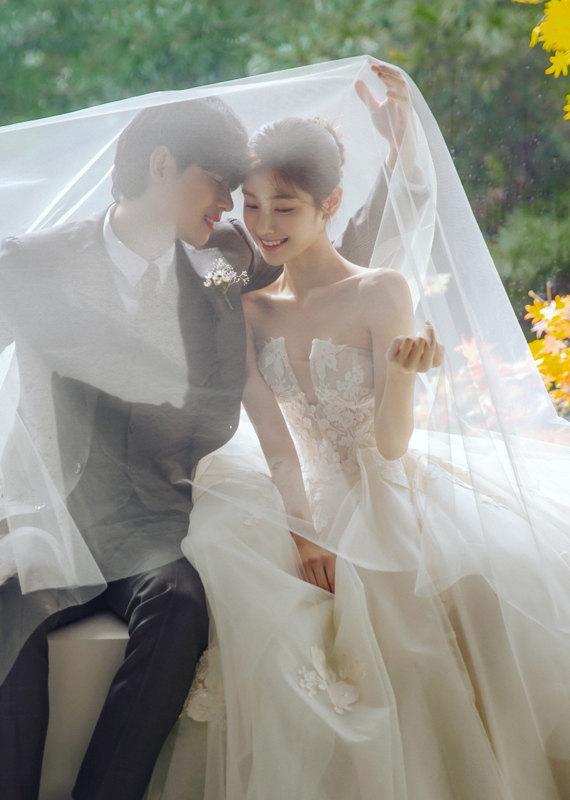 THEDAYwedding's tweet image. .

__韓国ウェディングフォトはThe DAY 

flow studio😀

4月末までのご予約で20,000円OFFキャンペーン中🫰❤️
.

#flowstudio 
#韓国ウェディングフォト
#韓国フォトウェディング
#韓国ブライダルフォト
#韓国前撮り 
#韓国ウェディング撮影 
#ウェディングフォト