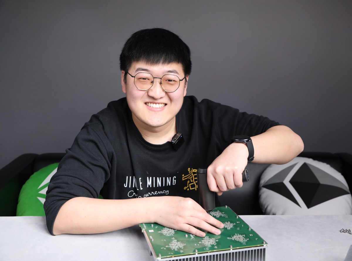 What’s going to be our next YouTube content? ⏯️

Stay tuned if you would like to know more about #Jasminer X4Q

This is Bruce from Jingle Mining.

Let me know if you are interested in Jasminer or iPollos in private chat or comments down below 👇 

youtube.com/@JINGLEMINING
