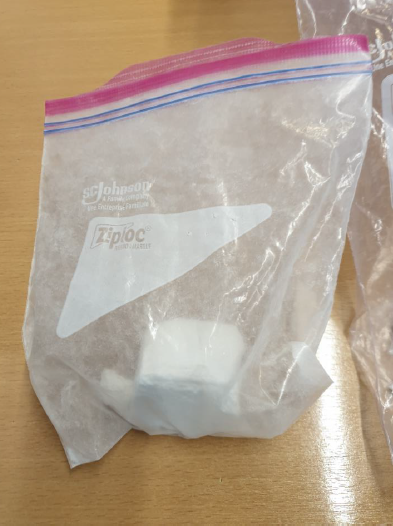 GMPNewtonHeath's tweet photo. #GMPTransportUnit stopped a BMW on Ashton Old Road. Driver in possession of 55 snap bags &amp; a large brick of cocaine worth around £15000.
Interviewed, remanded to court; charged with PWITS class A, money launder, no insurance &amp; (why first stopped), illegal tint windows!
#BlownIt https://t.co/OnHmigCTK2
