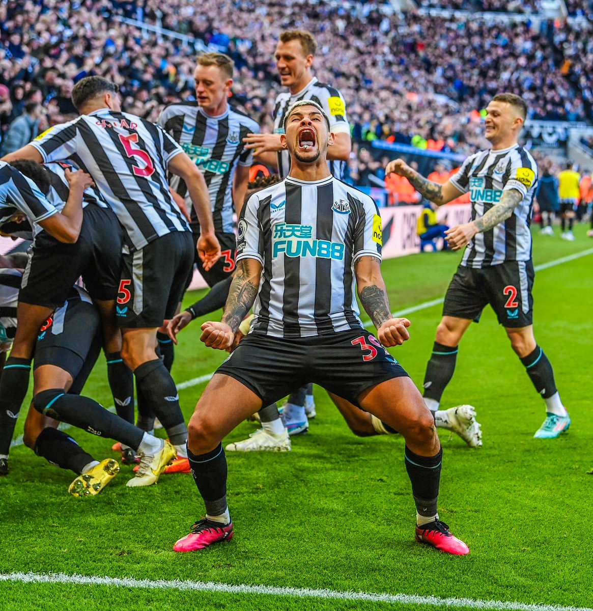 CFC_Janty's tweet photo. The silence you're witnessing on all social media platforms has been proudly sponsored by Newcastle United.

Thank you for humbling Man United https://t.co/IqkxtjS7Ct