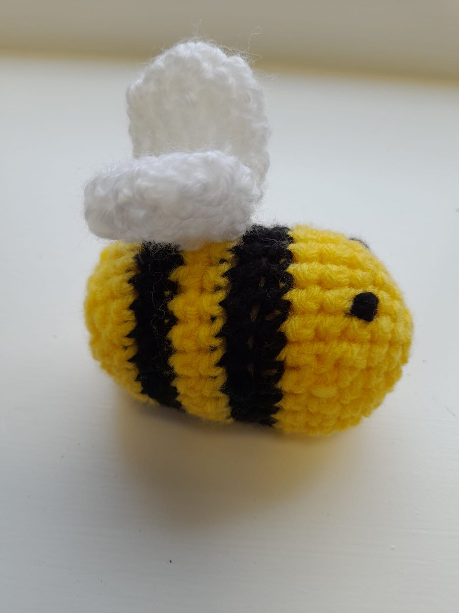 leedssanctuary's tweet photo. It's lovely to see your bees coming in, we hope you can join us on Zoom tonight as we finish this campaign. Register for the details through our website: https://t.co/DJgw6VmBwH
#leeds #leedslife #universityofleeds #leedsuni #leedsinspired #zerowasteleeds #craftivism https://t.co/AtKFEqNtfI