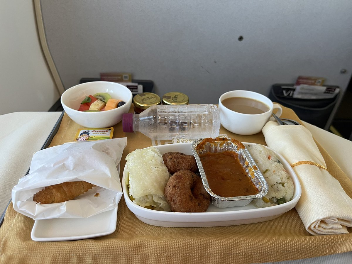 Big thanks to @airvistara for an amazing in-flight experience! The meal was absolutely delicious and the service was top-notch. Look forward to flying with you again soon!

#Vistara #DiningOnVistara #AirlineExperience #TravelGoals