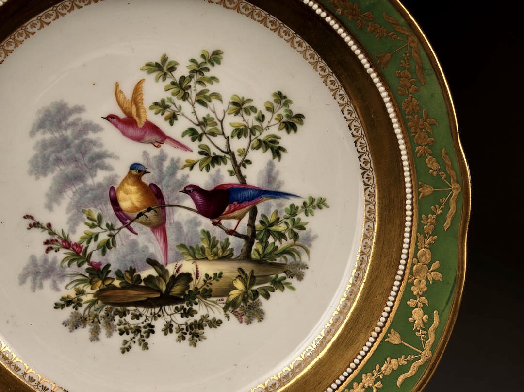 NantgarwCW's tweet photo. Porcelain just doesn’t get any better than this. Two London decorated Nantgarw porcelain plates from the @NantgarwCW collection #porcelain #welshporcelain #nantgarw https://t.co/ves3GPgz0I