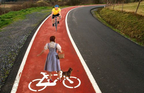 guardiacivil's tweet photo. #MétodoCansino
Las aceras son para 🚶 y no para 🚴
Los carriles bici son para 🚴 y no para 🚶

#mundocívico https://t.co/Uqbh1b5DIi