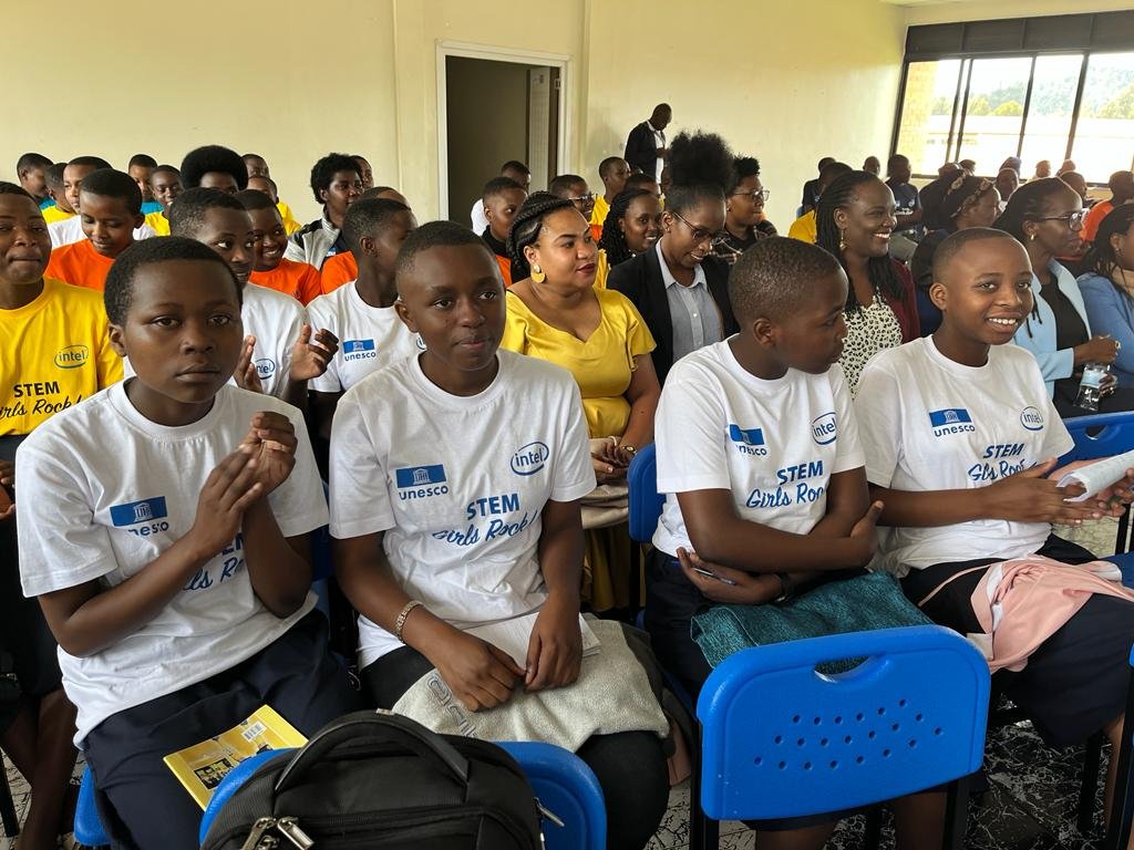 UnescoEast's tweet photo. #Happening
From March 31-April 6, 2023.
UNESCO STEM Camps of Excellence-Rwanda Edition at the Rwanda Coding Academy supported by @intel
#GirlsdoSTEM #STEM
@Rwanda_Edu @cnru2020 https://t.co/WNQDSoFd4m